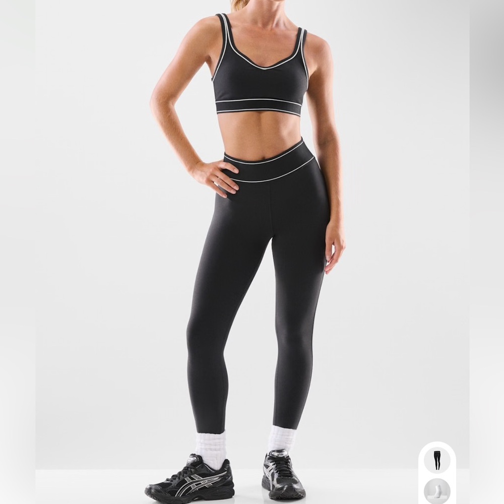 Aritzia Life Tiebreak Workout Set